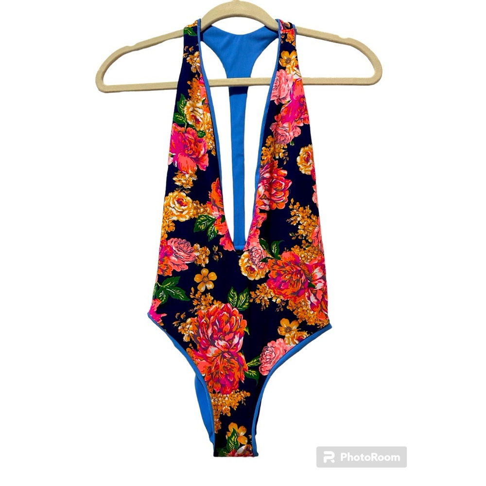 NWT-Maaji Women’s One Piece Reversible Swimsuit in Size S